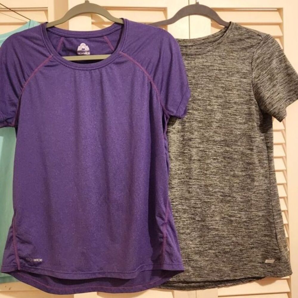 Bundle of two workout athletic tops EMS Activewear Amazon M Purple Grey
